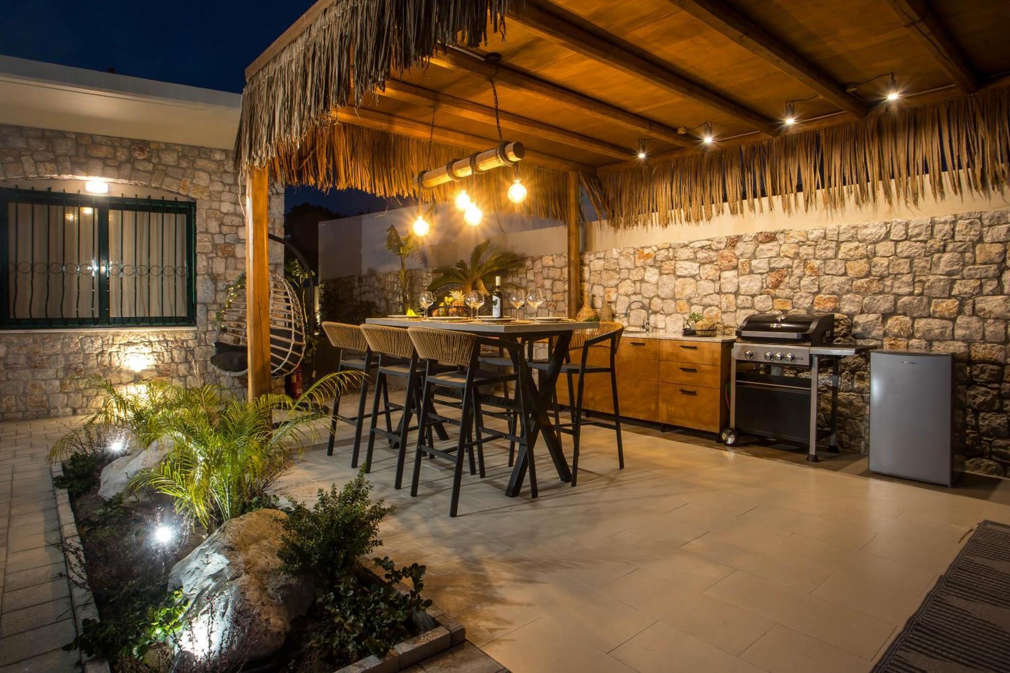 Lythari Summer Villa *